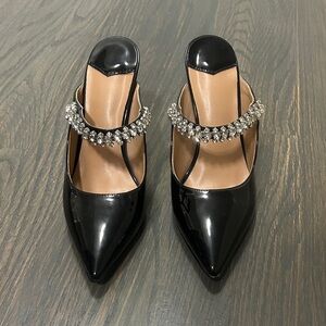Chic Black Heels with Sparkling Strap